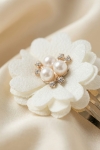 haarspeldjes bloemen, haaraccessoires meisjes, communie haarspeldjes, bruiloft accessoires, elegante haarclips, feestelijke haaraccessoires, gouden haarspeldjes, haarclips met parels, haarspelden kinderen, haaraccessoires feest
