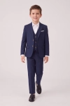 Kostuum Liam voor jongens in marineblauw – colbert, gilet en broek in beweging